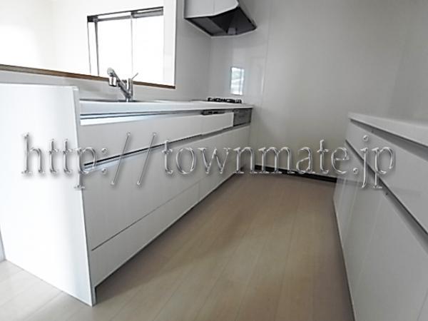 Kitchen. Functional kitchen with storage enhancement