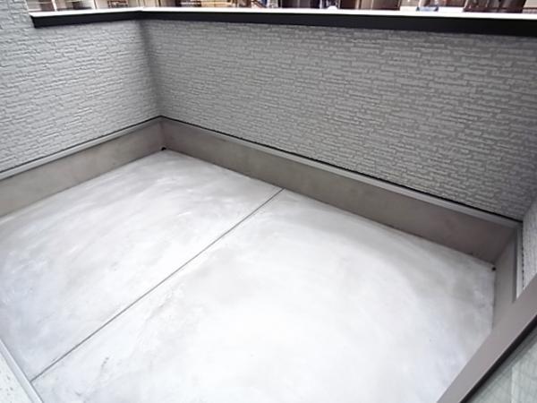 Balcony. Good and spacious day