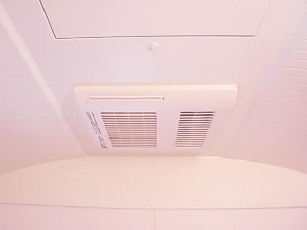 Cooling and heating ・ Air conditioning. Washing of the rainy season is also safe