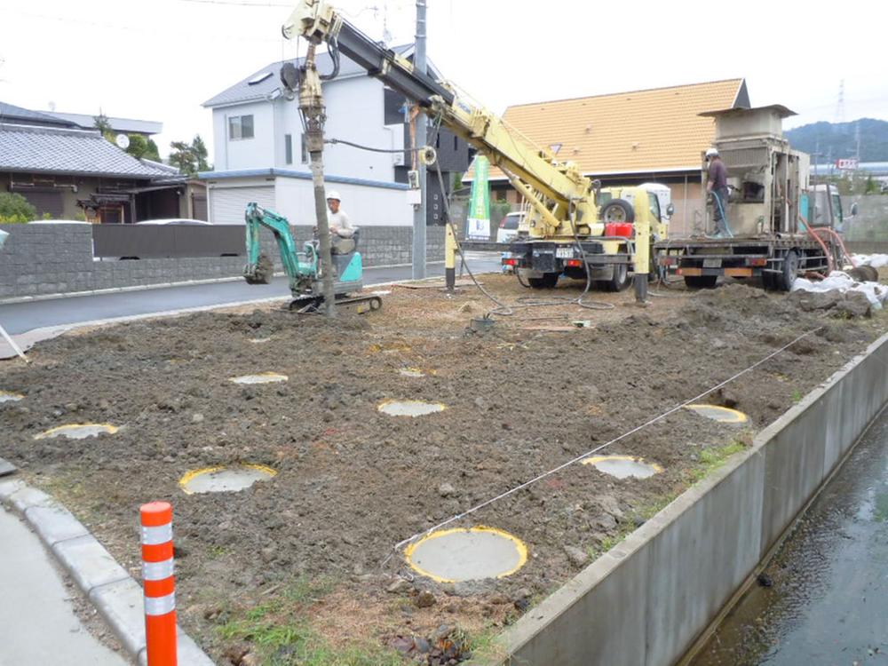 Construction ・ Construction method ・ specification. Do the ground survey, Make the appropriate ground improvement. Ground is a 10-year warranty.