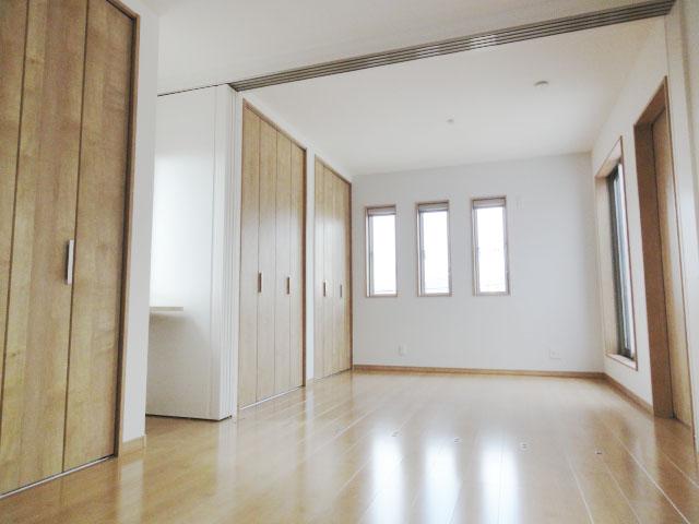 Non-living room. Future children's partition is.