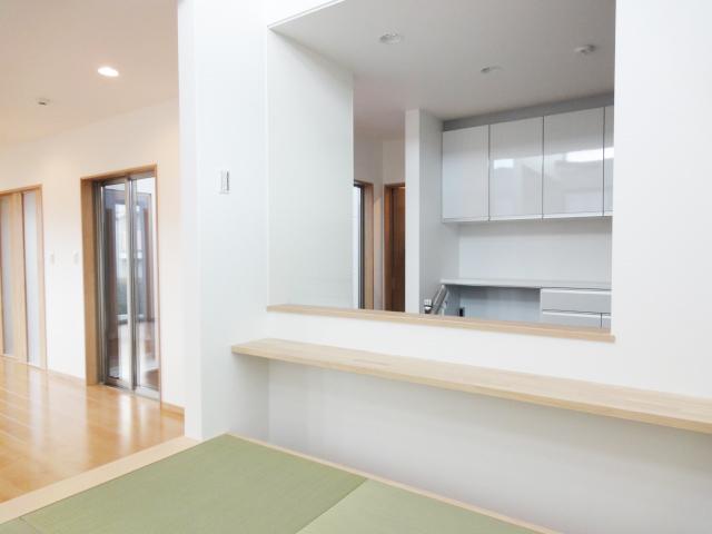 Non-living room. Face-to-face kitchen. Even study corner sitting on tatami corner. B No. land indoor (January 2013) Shooting