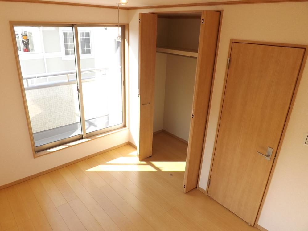 Same specifications photos (Other introspection). Same specifications photos (Western-style)