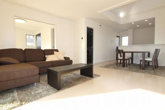 Same specifications photos (living). Same specifications photos (living) Bright living room, which was a white to keynote!