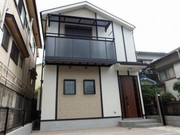 Local photos, including front road. Local (11 May 2013) Shooting