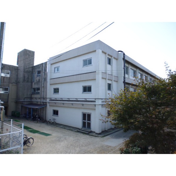 Primary school. Hirakata City Sada to elementary school (elementary school) 1530m