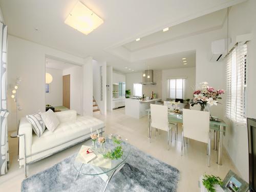 Same specifications photos (living). Full flat kitchen and a living full of refreshing openness ・ Directing the dining and relaxed space together