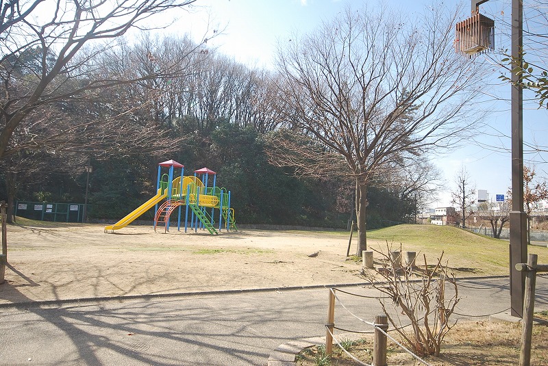 park. 657m until Hoshigaoka park (park)