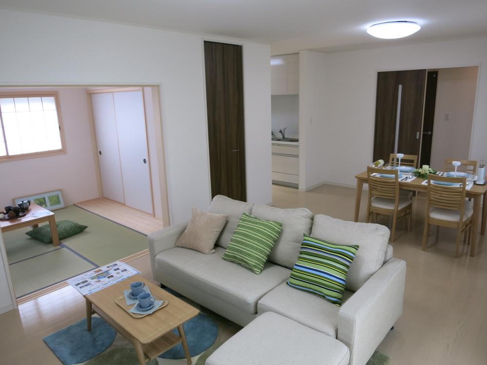 Living. Same specifications living