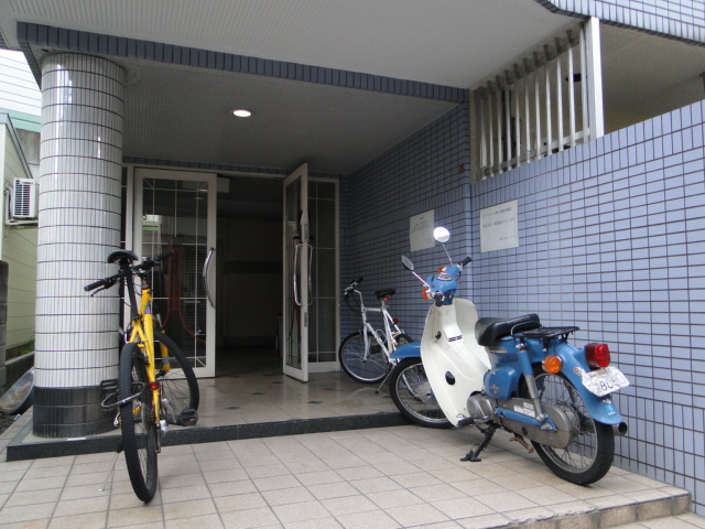 Entrance. Beautiful entrance tiled