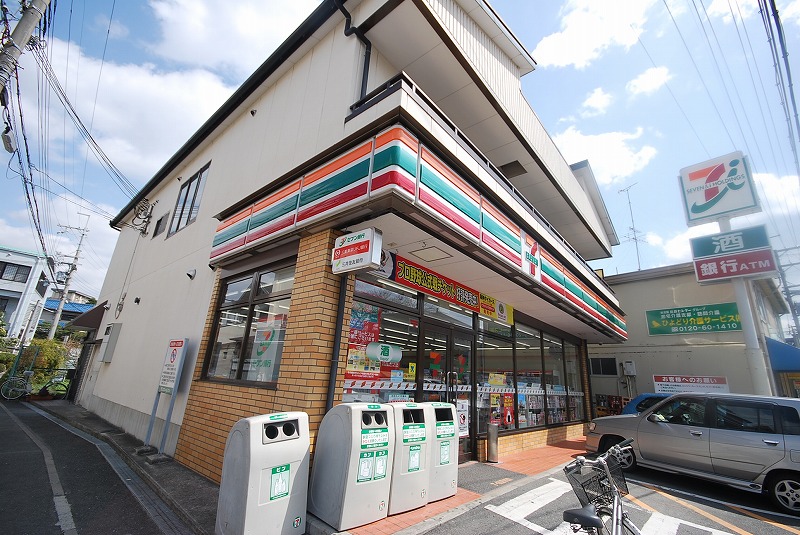 Convenience store. Seven-Eleven Hirakata village field station shop until (convenience store) 449m