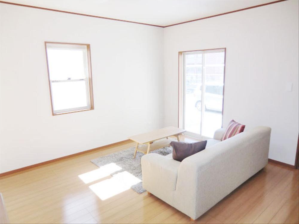 Same specifications photos (living). Same specifications photos (living) Unnecessary and easy care wax!