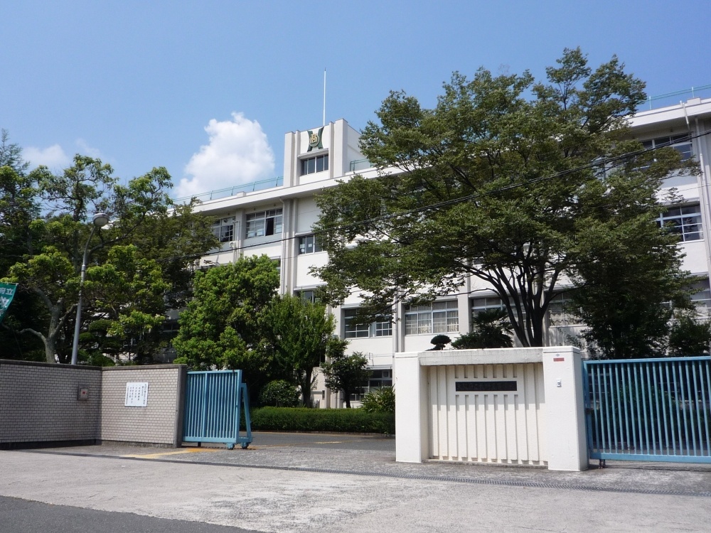 high school ・ College. Osaka Prefectural Makino high school (high school ・ NCT) to 2170m