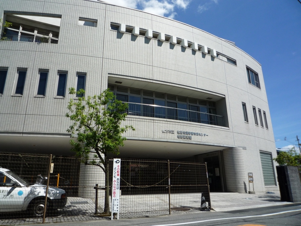 library. Makino 1120m life to learning civic center (library)