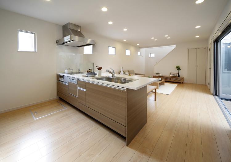 Same specifications photo (kitchen). Enforcement example photo (kitchen) Counter tops and wide sink, etc., It was a lineup of easy-to-use function.