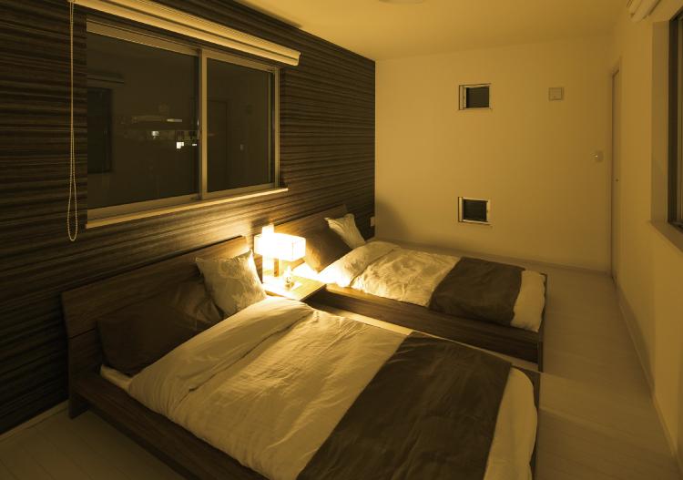 Same specifications photos (Other introspection). Enforcement example photo (Western-style)