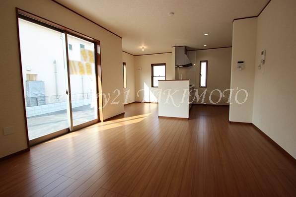 Living. The arrangement of the furniture easy to LDK!