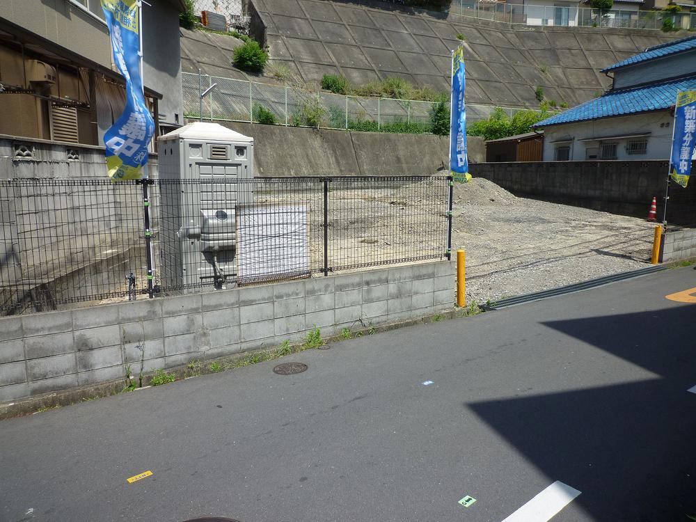 Local photos, including front road. Local Photos