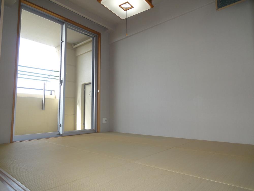 Non-living room. Japanese-style room 2013 November 28, 2008 shooting