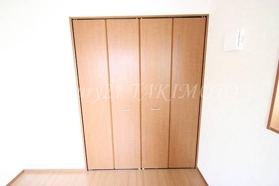 Receipt. Each room equipped with storage space!