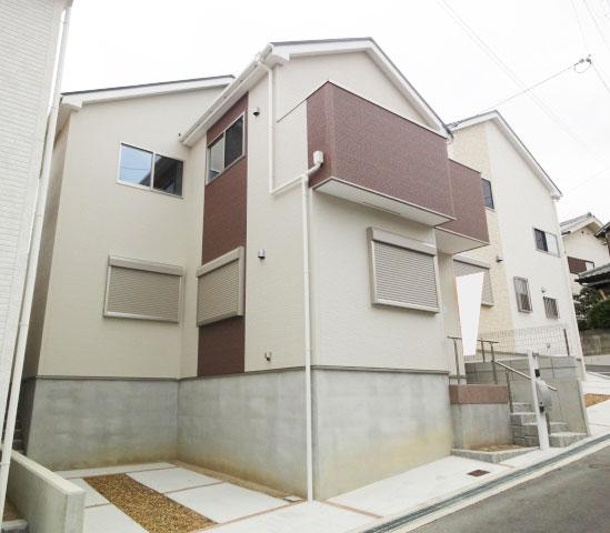 Local appearance photo. 4 Building. Timeless simple, It is the appearance that fit around!