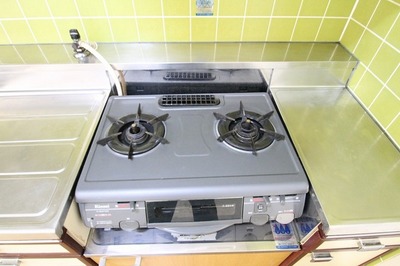 Kitchen. 2 lot gas stoves