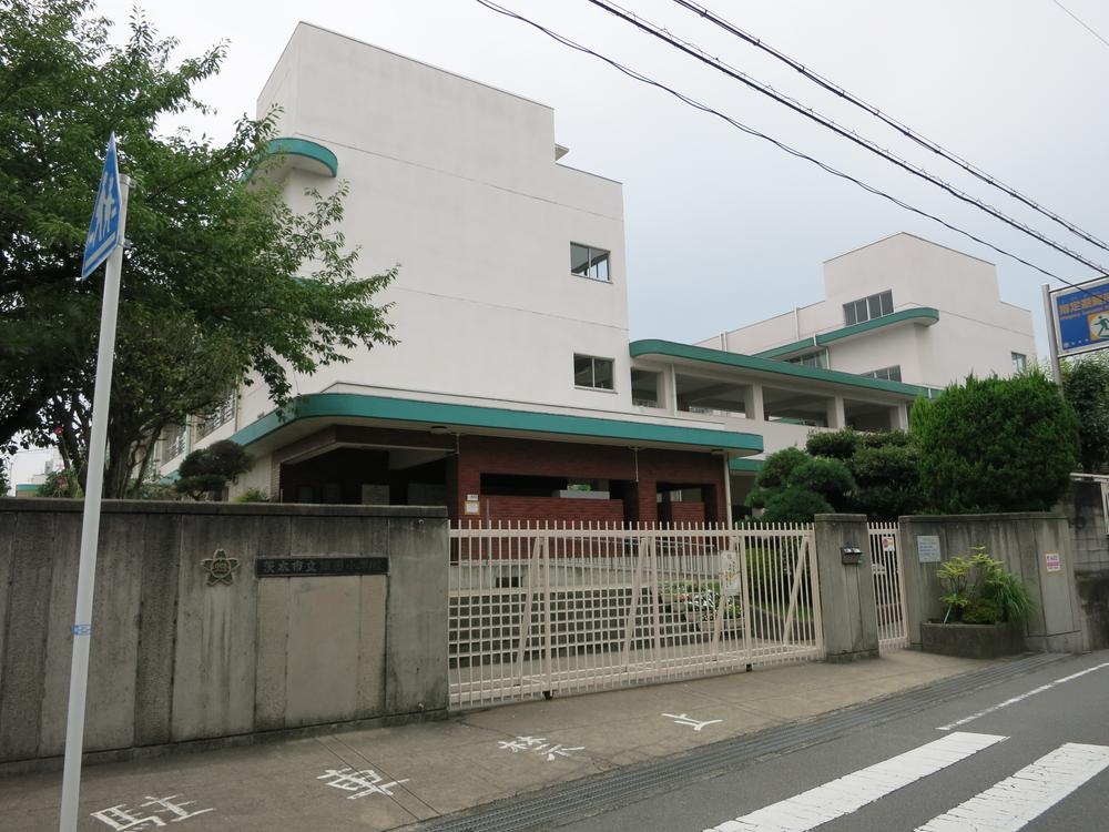Primary school. Ibaraki City Hatada to elementary school 736m