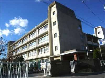 Junior high school. Hirata 536m until junior high school (junior high school)