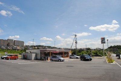 Convenience store. 710m to Seven-Eleven (convenience store)