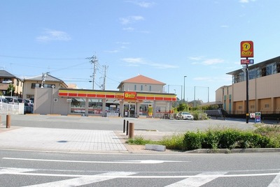 Convenience store. Dilley 160m until the store (convenience store)