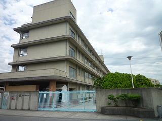 Primary school. Municipal Higashinara 50m up to elementary school (elementary school)