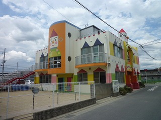 kindergarten ・ Nursery. Higashinara beloved nursery school (kindergarten ・ 10m to the nursery)