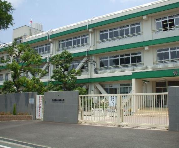 Junior high school. Ibaraki Minami until junior high school 1850m
