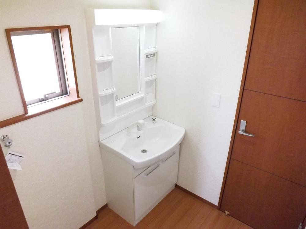 Power generation ・ Hot water equipment. With hand shower! Cleansing also shampoo happy!