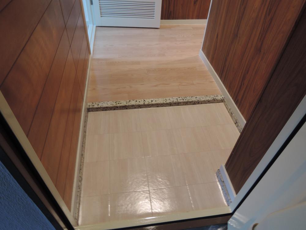 Entrance. Local (11 May 2013) Shooting