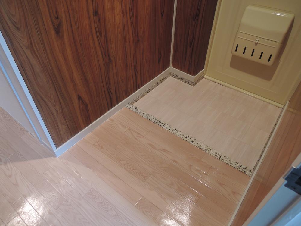 Entrance. Local (11 May 2013) Shooting