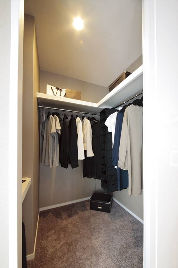Receipt.  [Walk-in closet] And abundant storage capacity that can be used in the couple two people also enough, Ease of use have been both ( ※ )