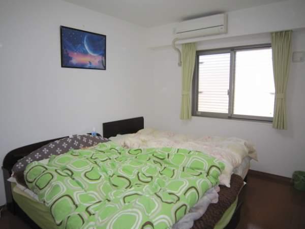 Non-living room. Entrance right side of the Western-style about 7.5 Pledge