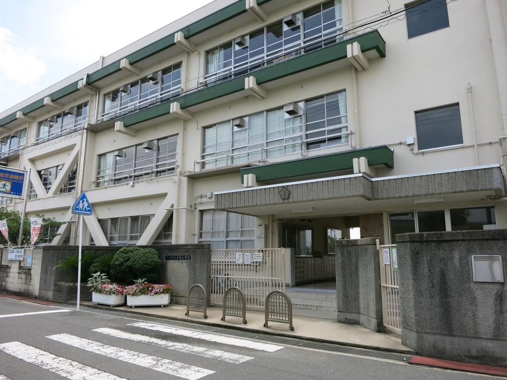 Primary school. Ibaraki Municipal Tamashima to elementary school 844m