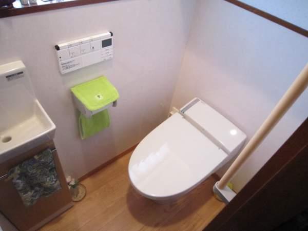 Toilet. 2011 September toilet renovated. With handrail. Warm water washing toilet seat. 