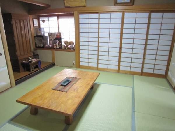 Non-living room. First floor Japanese-style room 8 quires. 2008 September tatami mat already exchange