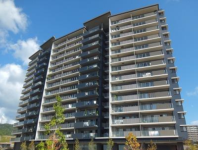 Local appearance photo. Seismic isolation structure of Takenaka construction!