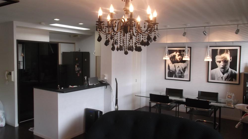 Living. Local (September 2013) Shooting Furniture, etc. is out of buying and selling interest