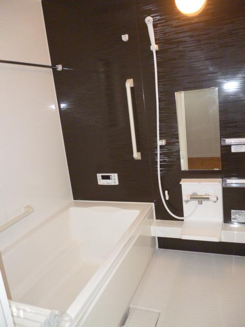 Bathroom. Bathroom heating dryer (specification example)