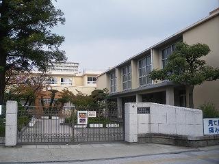 Junior high school. YoTadashi until junior high school 680m