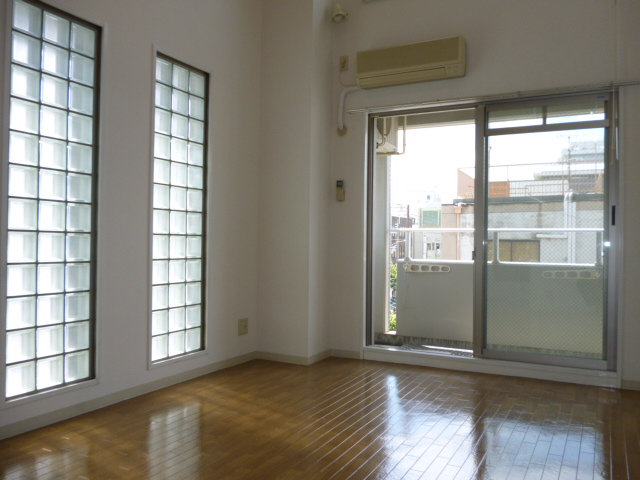 Other room space