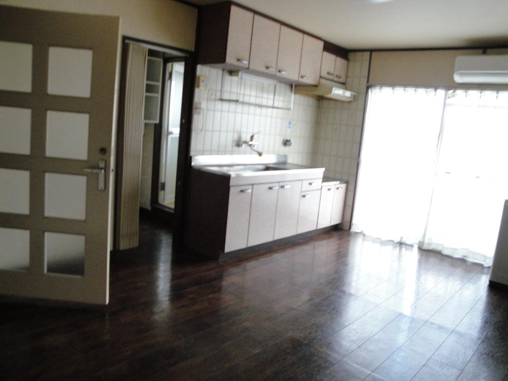 Living. Indoor (10 May 2013) Shooting