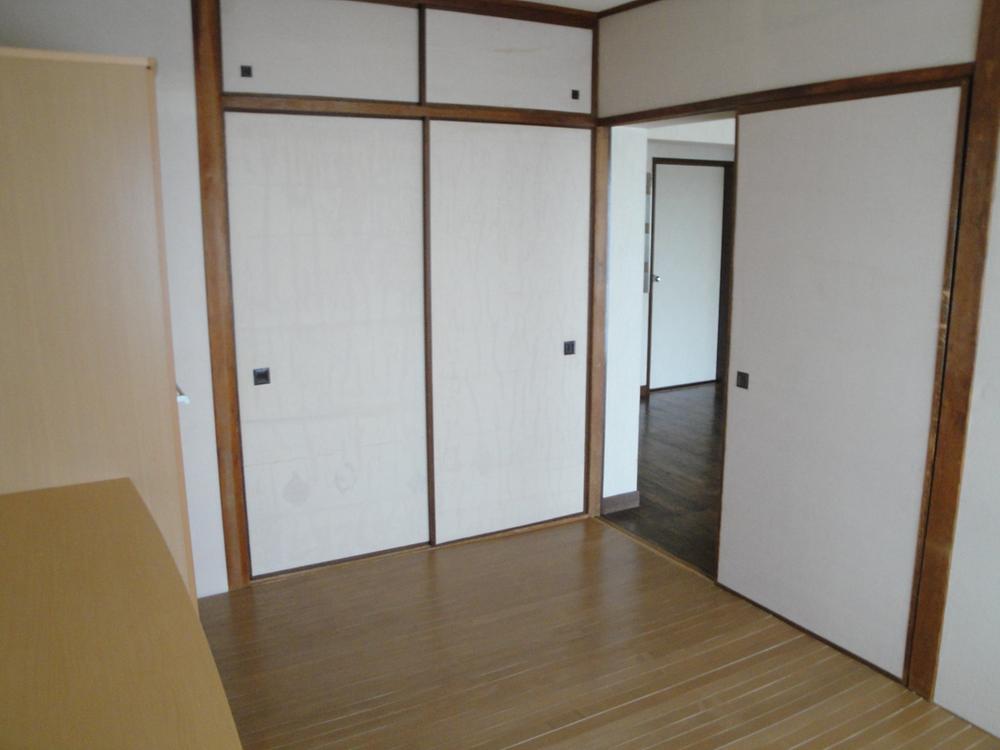 Non-living room. Indoor (10 May 2013) Shooting