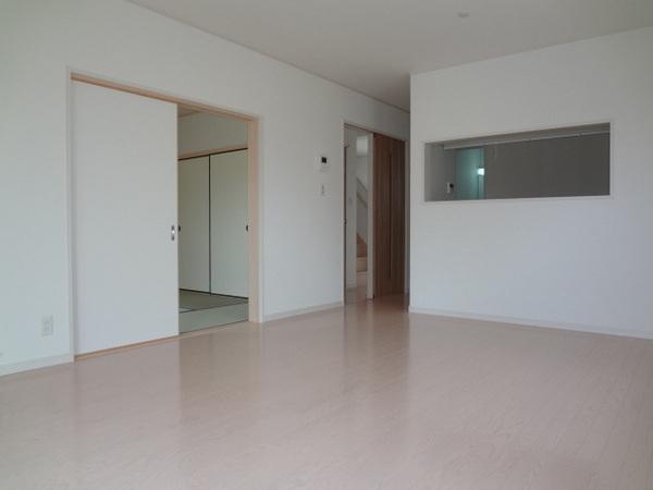 Same specifications photos (living). Comfortable relaxing spacious living ☆