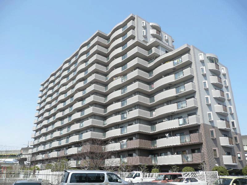 Local appearance photo. Indoor (12 May 2013) Shooting